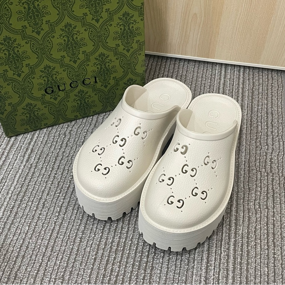 Gucci Women's Authentic Sandals